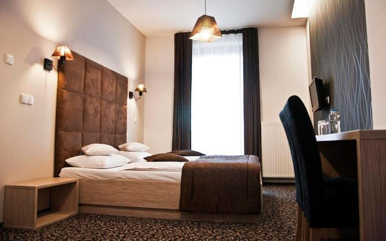 Hotel Vis A Vis Oleśnica Δωμάτιο φωτογραφία