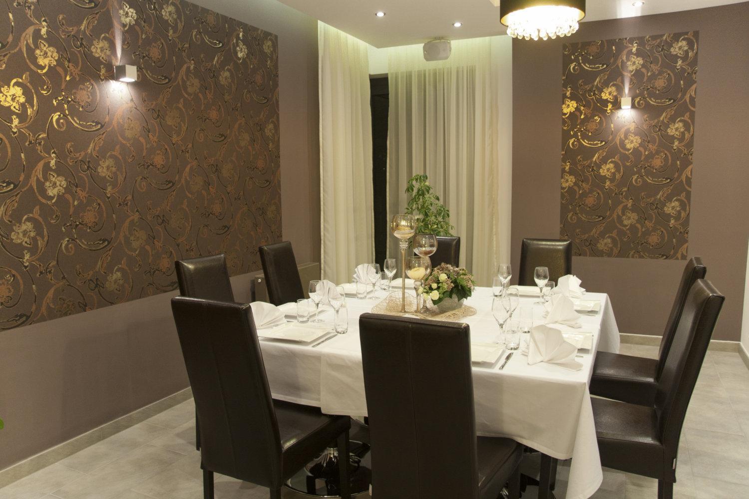 Hotel Vis A Vis Oleśnica Εξωτερικό φωτογραφία
